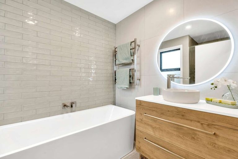 Photo of property in 3 Bragato Way, Cromwell, 9310