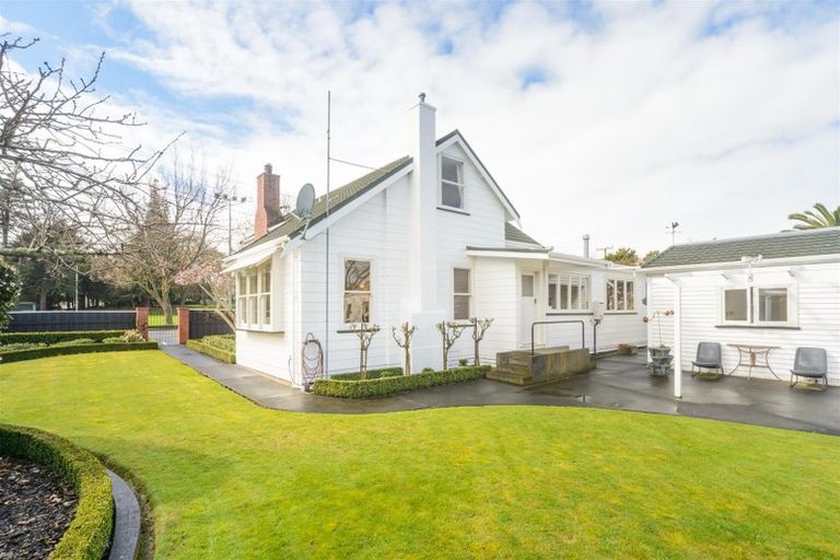 Photo of property in 23 Follett Street, Marton, 4710