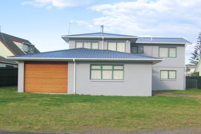 Photo of property in 108 Given Avenue, Whangamata, 3620