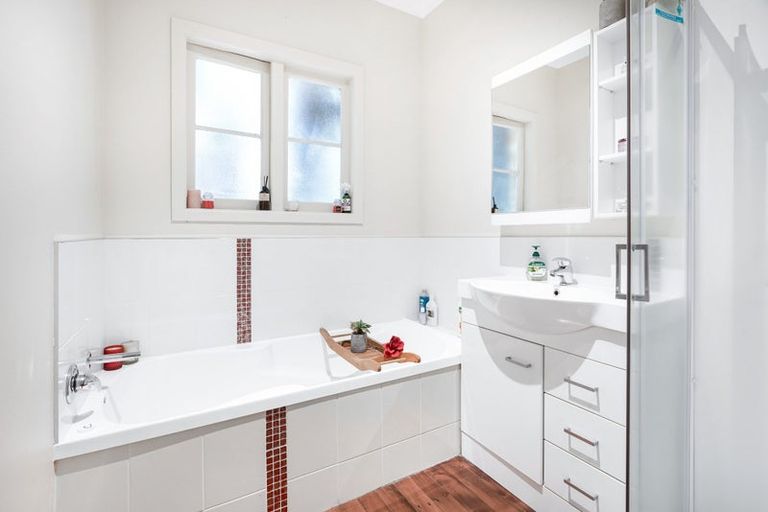 Photo of property in 15 Knighton Road, Hillcrest, Hamilton, 3216