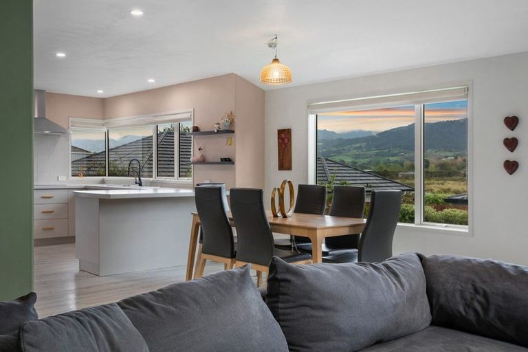 Photo of property in 14 Riverside Place, Katikati, 3129