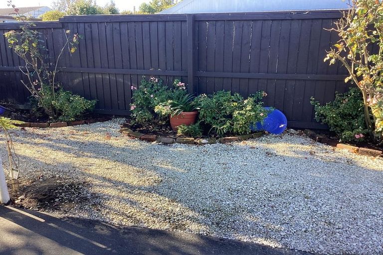 Photo of property in 1/73a Garreg Road, Bryndwr, Christchurch, 8052