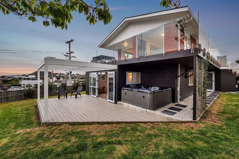 Photo of property in 1 Lemon Grove Avenue, Otumoetai, Tauranga, 3110