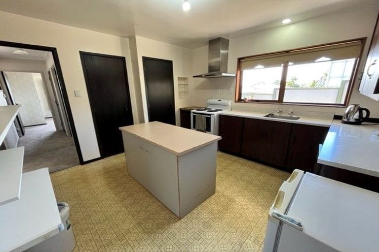 Photo of property in 9 Tromie Place, Highland Park, Auckland, 2010