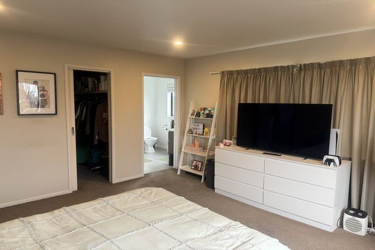 Photo of property in 132 Ilam Road, Ilam, Christchurch, 8041