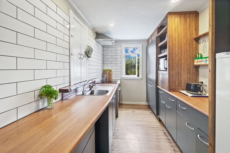 Photo of property in 5 Taylor Road, Te Kamo, Whangarei, 0112