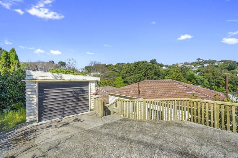 Photo of property in 56 Tio Tio Road, Miramar, Wellington, 6022