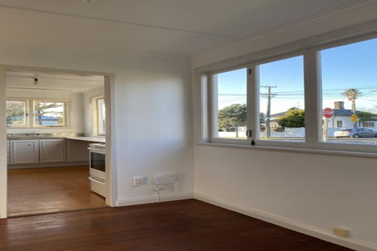 Photo of property in 195 Victoria Road, Devonport, Auckland, 0624