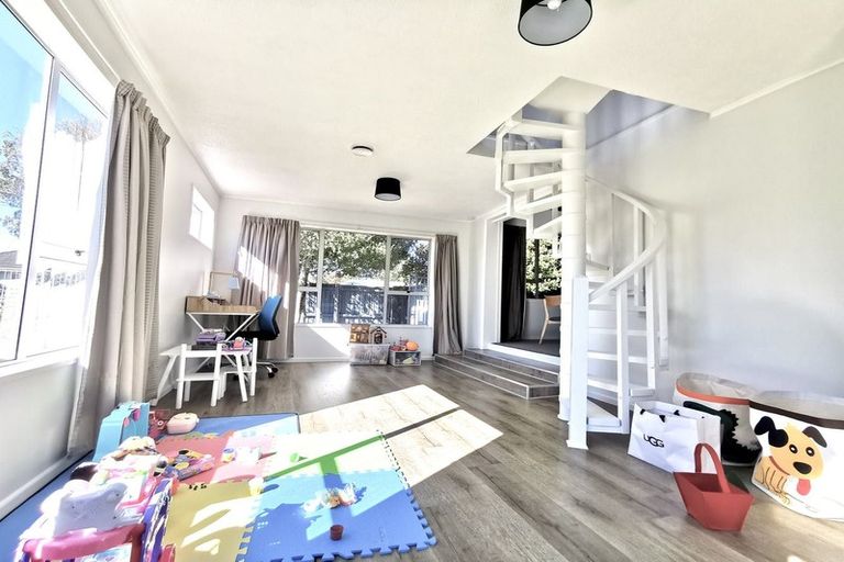 Photo of property in 12 Hornsby Street, Bishopdale, Christchurch, 8053