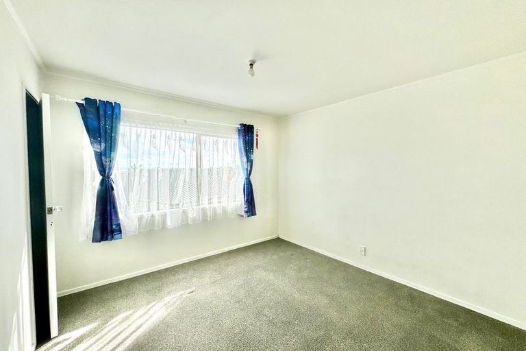 Photo of property in 18 Banyan Drive, Totara Heights, Auckland, 2105