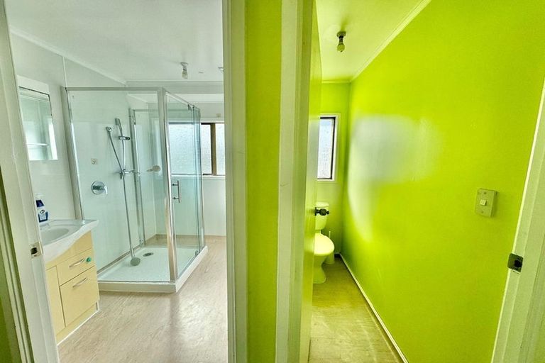 Photo of property in 18 Banyan Drive, Totara Heights, Auckland, 2105