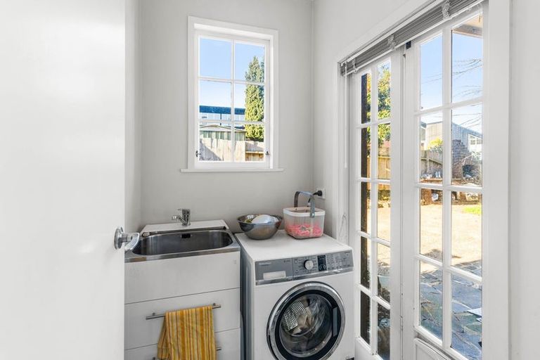 Photo of property in 12 Alva Street, Dunedin Central, Dunedin, 9016