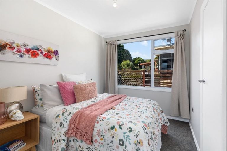 Photo of property in 39 Jillett Street, Titahi Bay, Porirua, 5022