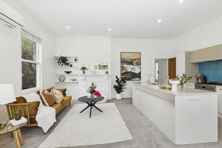 Photo of property in 30 Cleveland Street, Brooklyn, Wellington, 6021