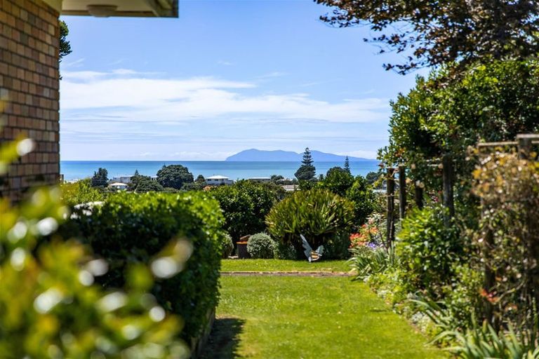 Photo of property in 27 The Crescent, Waihi Beach, 3611