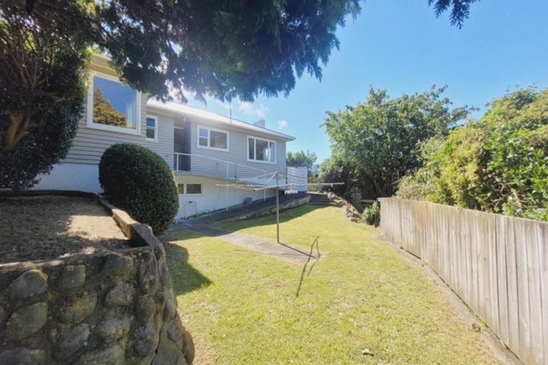 Photo of property in 1 Fraser Avenue, Johnsonville, Wellington, 6037