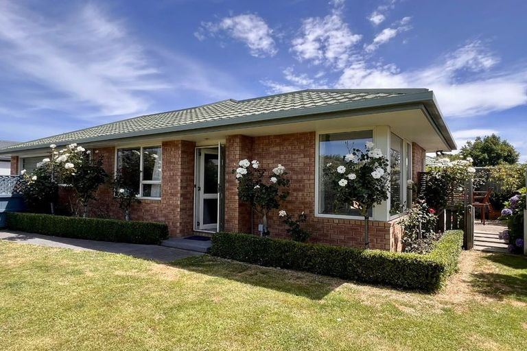 Photo of property in 1/23 Lansbury Avenue, Strowan, Christchurch, 8052