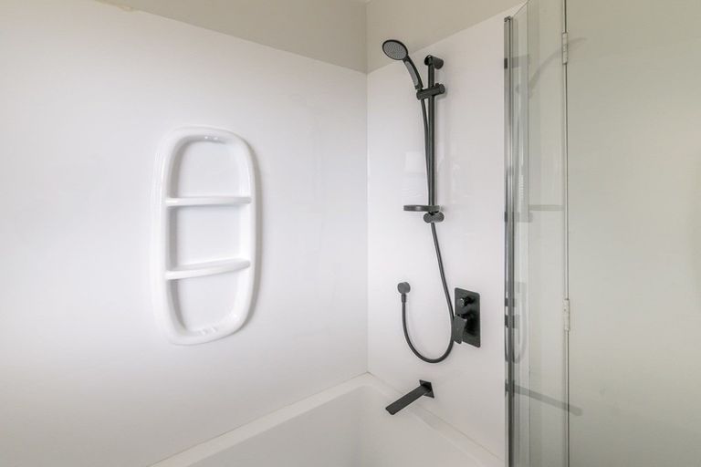 Photo of property in 35 Balmoral Street, Levin, 5510