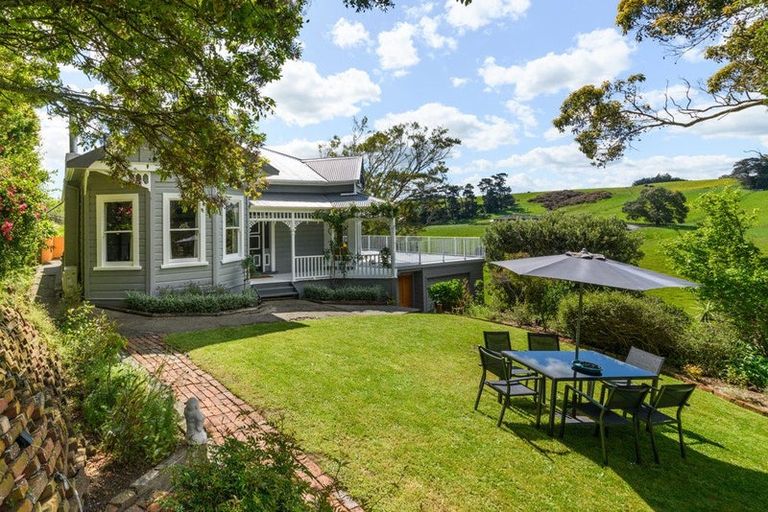 Photo of property in 41 Sandon Road, Feilding, 4702