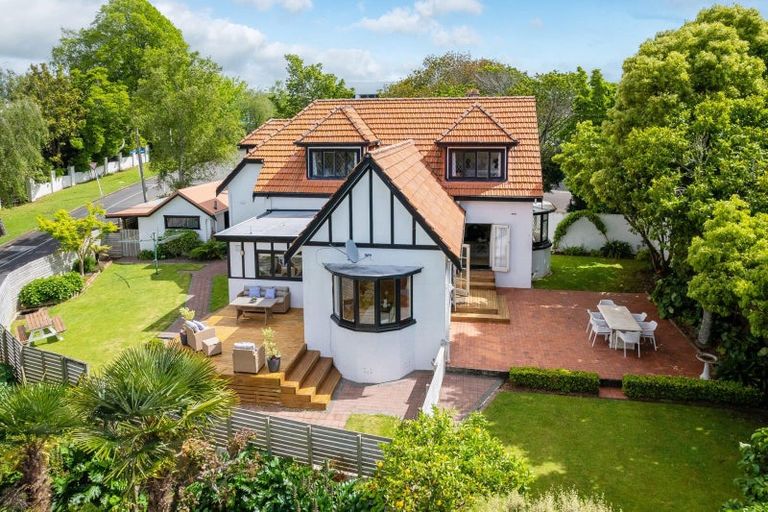 Photo of property in 2 Clifton Road, Hamilton Central, Hamilton, 3204