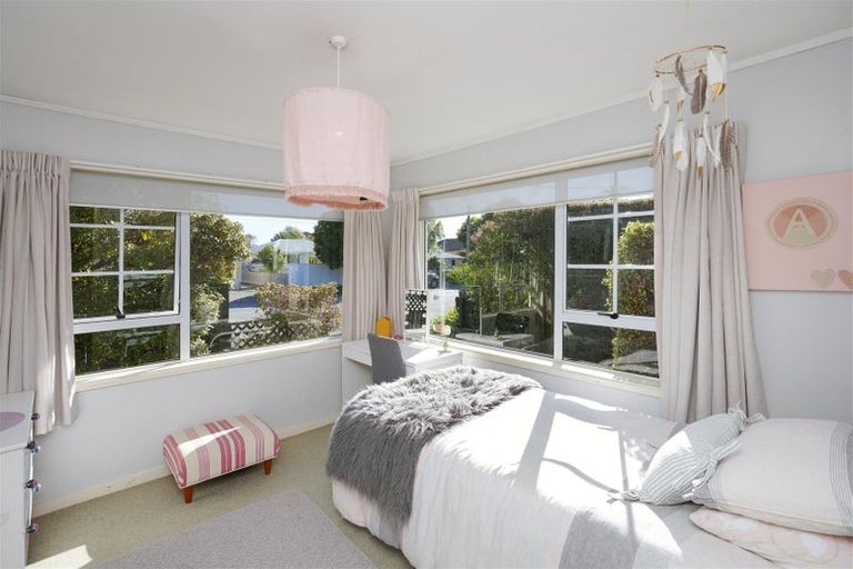 Photo of property in 42 Cutts Road, Russley, Christchurch, 8042