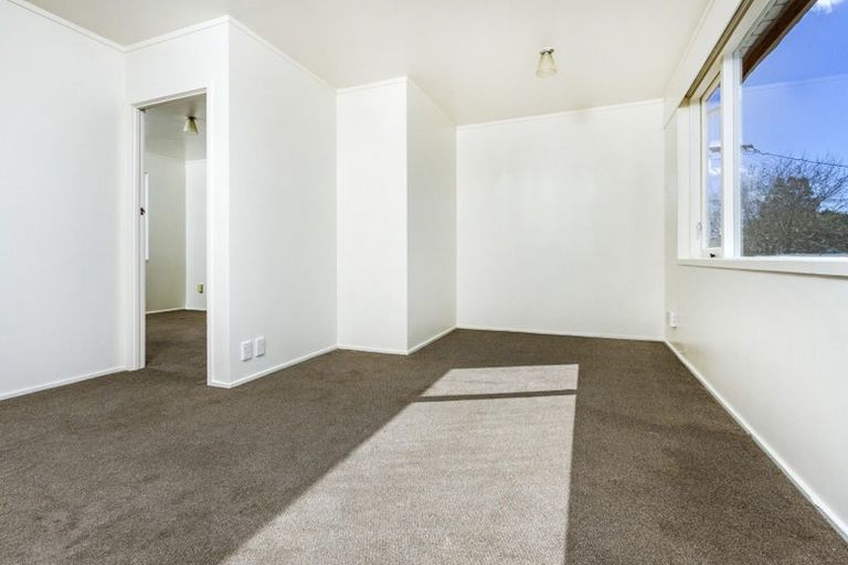 Photo of property in 1/91 Verran Road, Birkenhead, Auckland, 0626