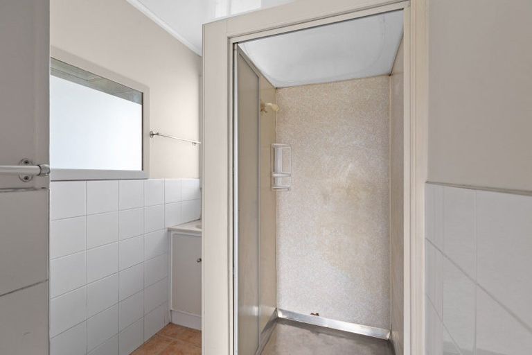 Photo of property in 39 Collins Road, Melville, Hamilton, 3206