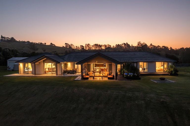 Photo of property in 42b Lennon Access Road, Stillwater, Silverdale, 0993