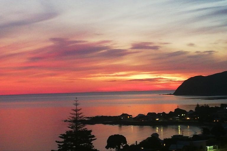 Photo of property in 28 Taupo Crescent, Plimmerton, Porirua, 5026