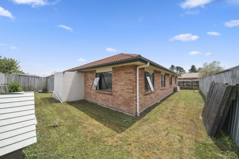 Photo of property in 8 Maadi Place, Papakura, 2110