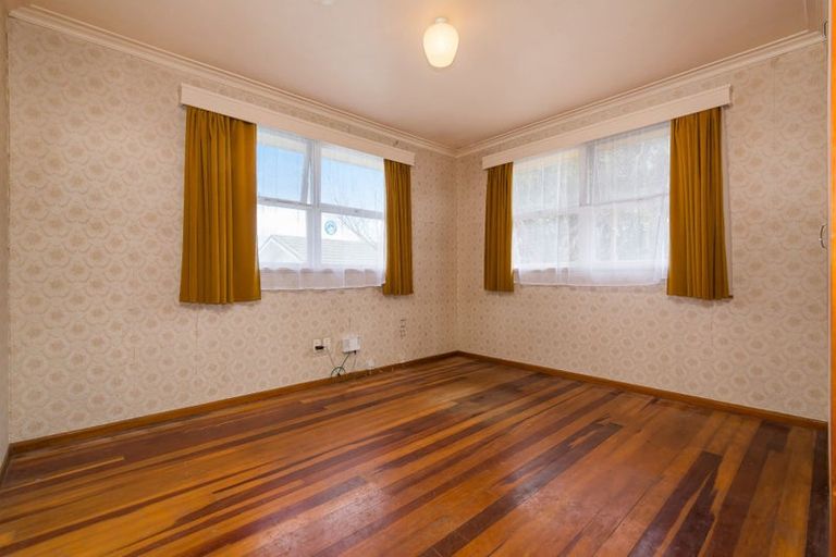 Photo of property in 98 Wharf Road, Te Atatu Peninsula, Auckland, 0610