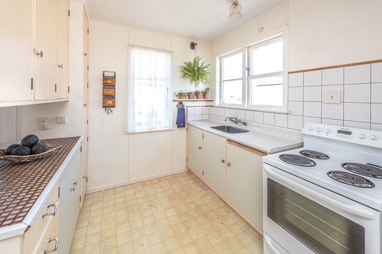 Photo of property in 4 Mosston Road, Castlecliff, Whanganui, 4501