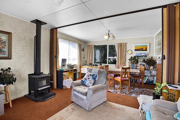 Photo of property in 3a Tavistock Street, Westown, New Plymouth, 4310