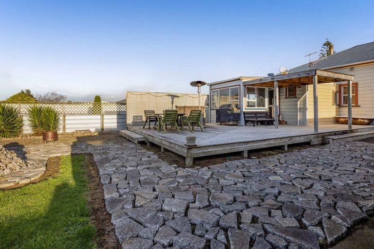 Photo of property in 42 Fantham Street, Hawera, 4610