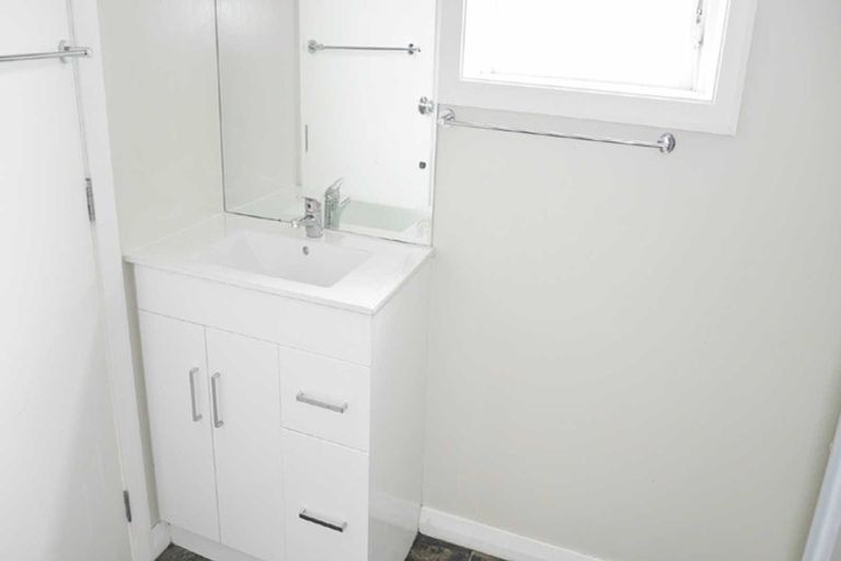 Photo of property in 17 Piko Crescent, Riccarton, Christchurch, 8041