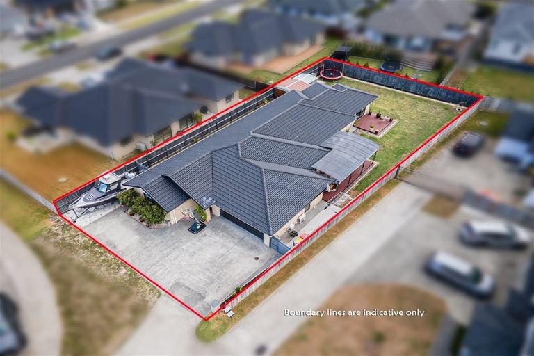 Photo of property in 7 Kahika Grove, Huapai, Kumeu, 0810