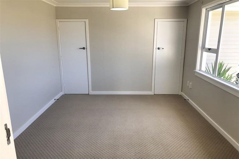 Photo of property in 63 Wallath Road, Westown, New Plymouth, 4310