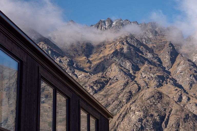 Photo of property in 35 Jacks Point Rise, Jacks Point, Queenstown, 9371