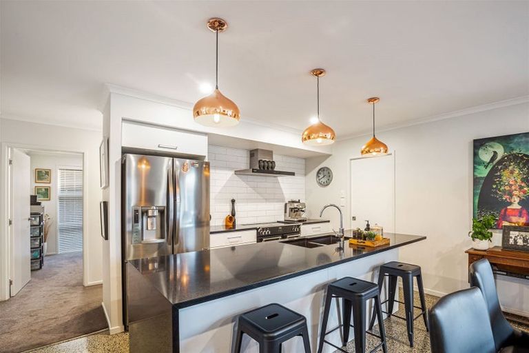 Photo of property in 20 Eric Farley Drive, Kumeu, 0810