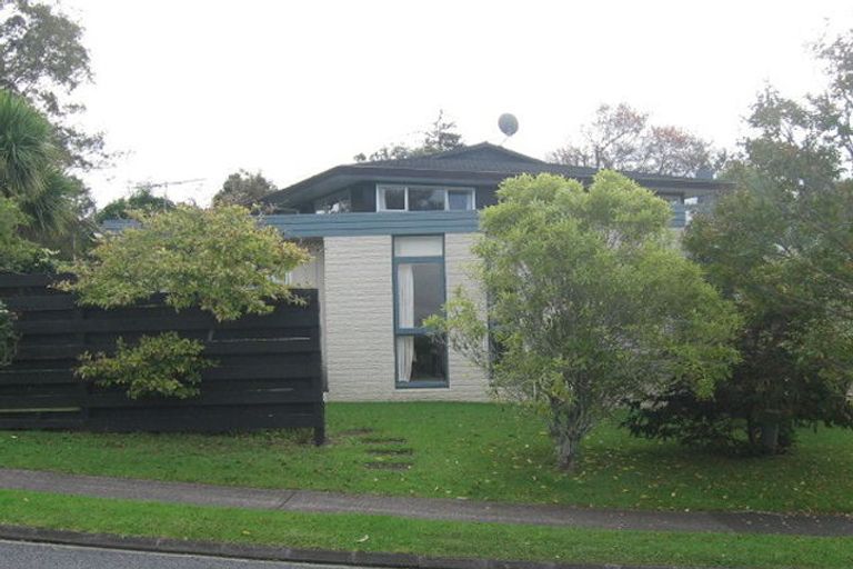 Photo of property in 2/13 Blue Gum Rise, Sunnyhills, Auckland, 2010