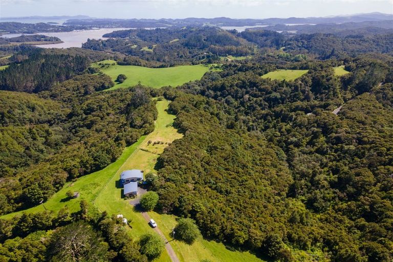 Photo of property in 42 Piwakawaka Rise, Karetu, 0283