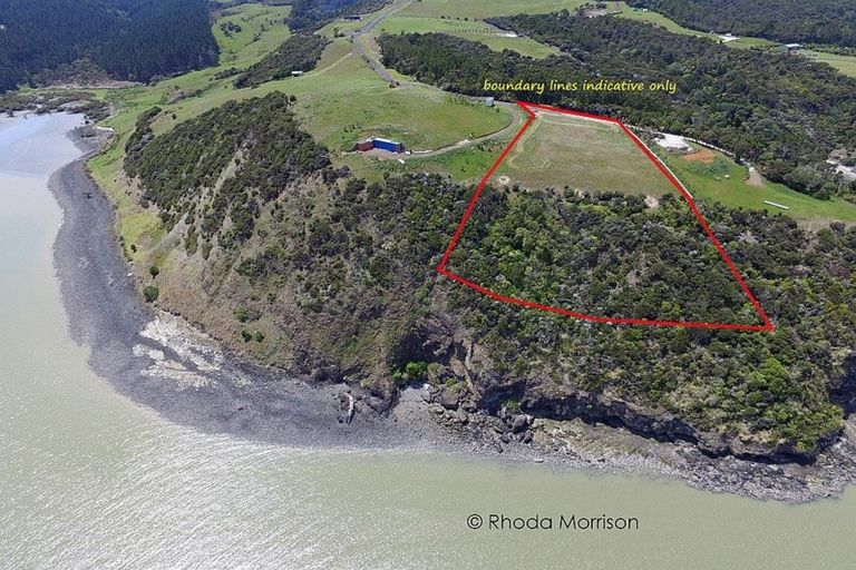 Photo of property in 24 Te Wairoa Lane, Tinopai, 0593