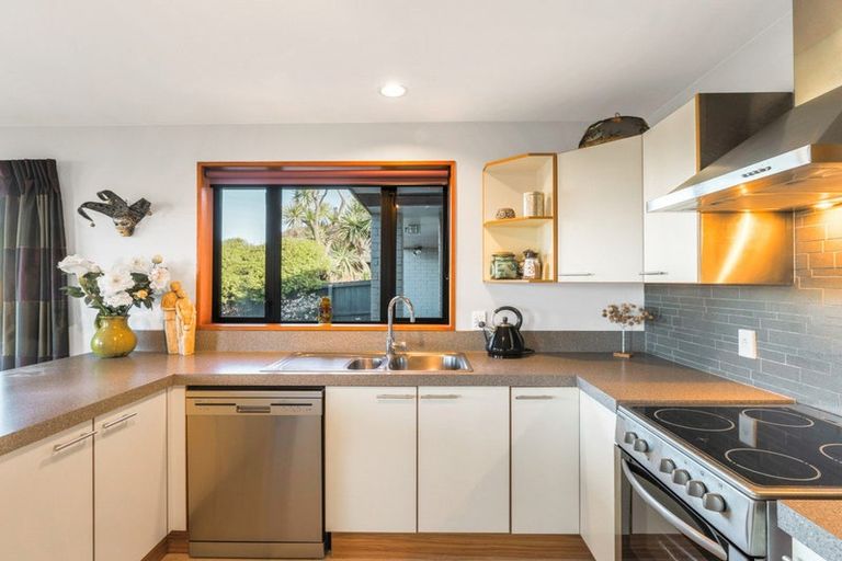 Photo of property in 45 Orlando Crescent, Waimairi Beach, Christchurch, 8083