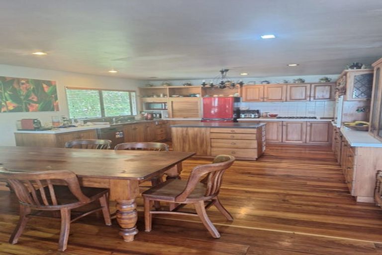 Photo of property in 304 Thames Coast Sh25 Road, Thornton Bay, Thames, 3575