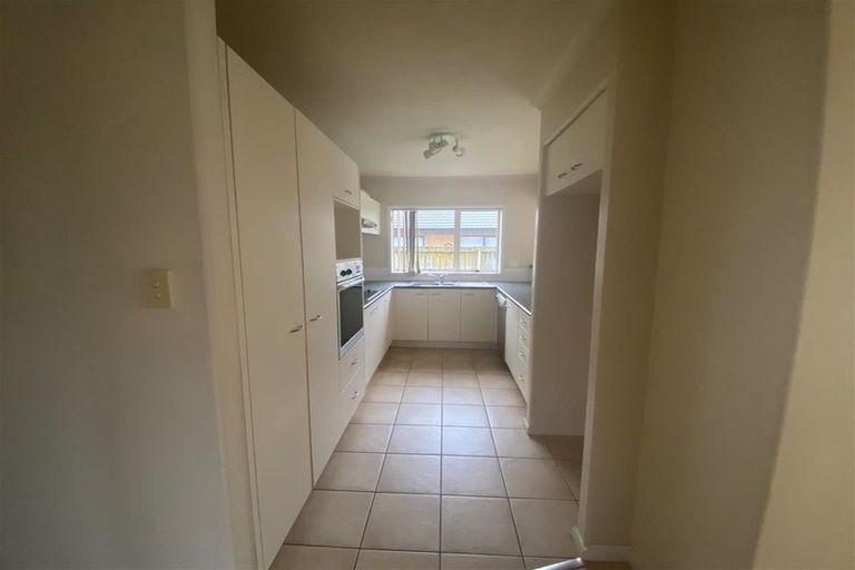 Photo of property in 30 Glencalder Place, Wattle Downs, Auckland, 2103