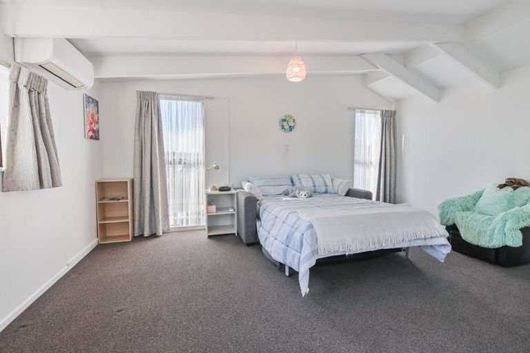 Photo of property in 25 Burnett Street, Oxford, 7430