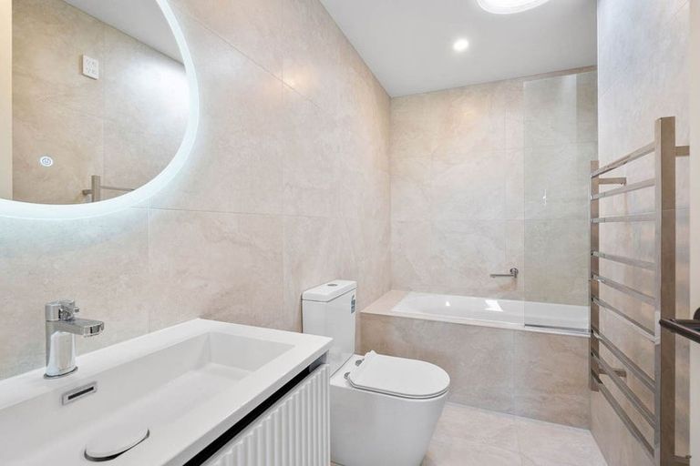 Photo of property in 9a O'donn Avenue, Beach Haven, Auckland, 0626