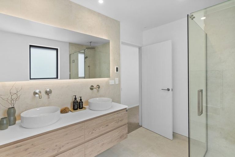 Photo of property in 2 Riverview Terrace, Fairfield, Hamilton, 3214