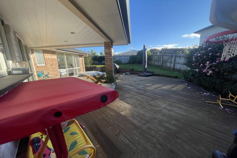 Photo of property in 83 Te Wharau Drive, Greenhithe, Auckland, 0632