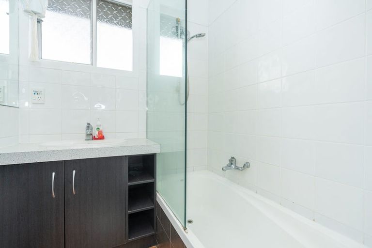 Photo of property in 59 Sandwich Road, St Andrews, Hamilton, 3200